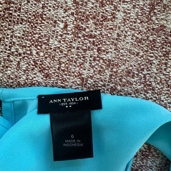 Ann Taylor Aqua Sleeveless Blouse - Picture 5 of 6